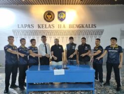 Jaga Stabilitas Keamanan Malam Hari, Satgas Kamtib Lapas Bengkalis Sisir Blok 05C dan Sita Pecahan Kaca Hingga Kabel Rakitan