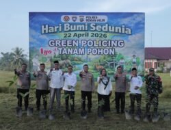Kapolres Rohil Bersama Upika Panipahan Gelar Penanaman Pohon Dalam Rangka Hari Bumi Sedunia