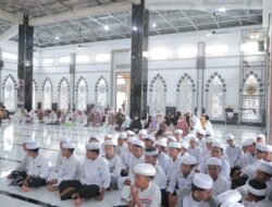 Kapolres Rohil Bersama Wakil Bupati Hadiri Dan Lepas Keberangkatan Calon Jamaah Haji Panipahan 