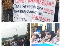 Rohil Membara! Diguyur Hujan Lebat, Mahasiswa HMI Tetap “Geruduk” Mapolres: Raport Merah, Kapolres Diminta Angkat Kaki!