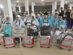 Polres Labusel Kawal Penuh Keberangkatan 147 Jemaah Haji Asal Labusel , Perjalanan Dipastikan Aman dan Lancar