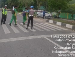 Polisi Hadir di Jalan Raya Sejak Pagi, Sat Lantas Polres Langkat Wujudkan Keamanan dan Kelancaran Aktivitas Masyarakat