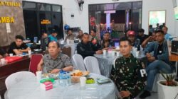 Pererat Sinergitas, AKP S. Gurusinga dan Lettu Cpm Muhammad Asbi Gelar Nobar Pembukaan Piala Dunia 2026 di Polsek Torgamba
