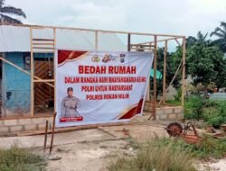 POLRES ROKAN HILIR TINJAU PROGRES BEDAH RUMAH WARGA, WUJUD KEPEDULIAN MENYAMBUT HARI BHAYANGKARA KE-80