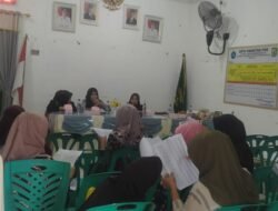 PIMPINAN ACARA RAPAT ANGGOTA BUMDES RAMBONG ESTATE YANG DILAKSANAKAN DIKANTOR DESA DILARANG DILIPUT WARTAWAN ADA APA ADENGAN ACARA TERSEBUT????