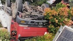 Hindari Lubang Jalan, Truk Box Muatan Elektronik Terguling di Rokan Hilir; Warga Puji Respon Kilat Polres Rohil!