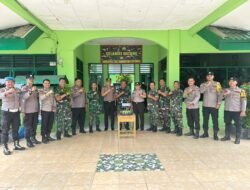 Sinergi TNI–Polri, Dua Kapolsek Beri Tumpeng & Bibit Pohon di Koramil 05 Rimba Melintang   